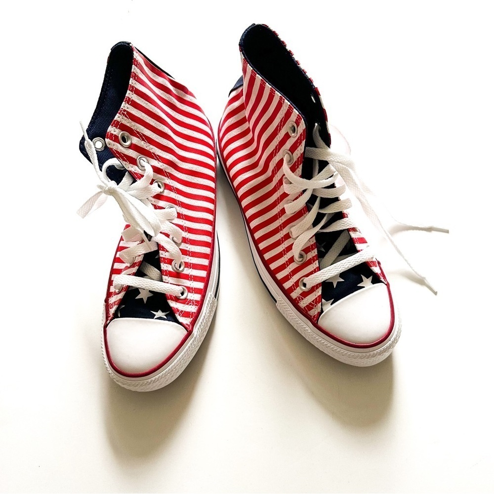 CONVERSE Women
Size 7.5 High Top Red White
Stars & Stripes Canvas Sneaker NWOT - Picture 8 of 9